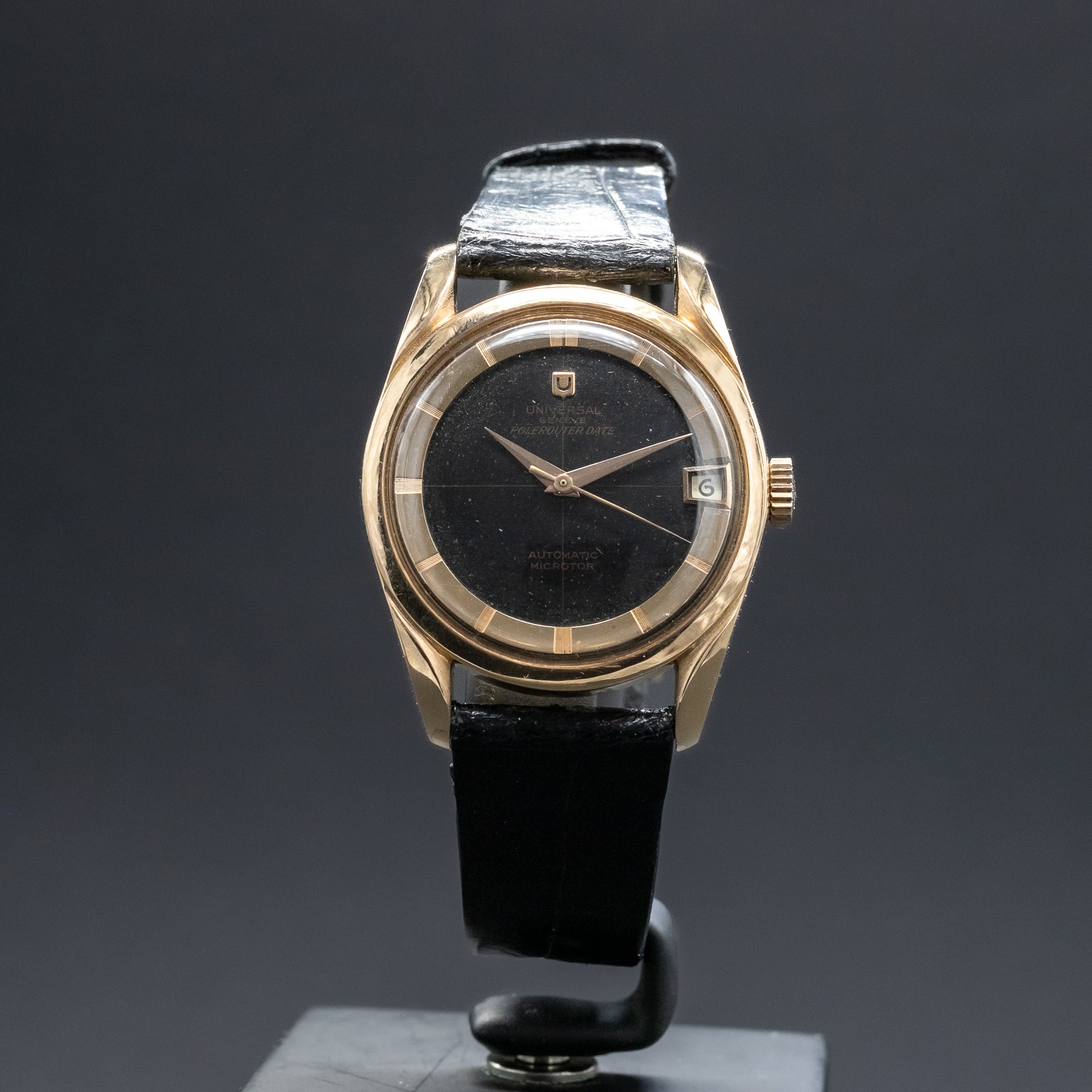 Universal Genève Polerouter Or - L'Atelier du Temps
