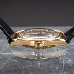Universal Genève Polerouter Or - L'Atelier du Temps