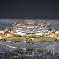 Rolex GMT-MASTER en Or Jaune réf.1675 "No Crown Guard" - L'Atelier du Temps