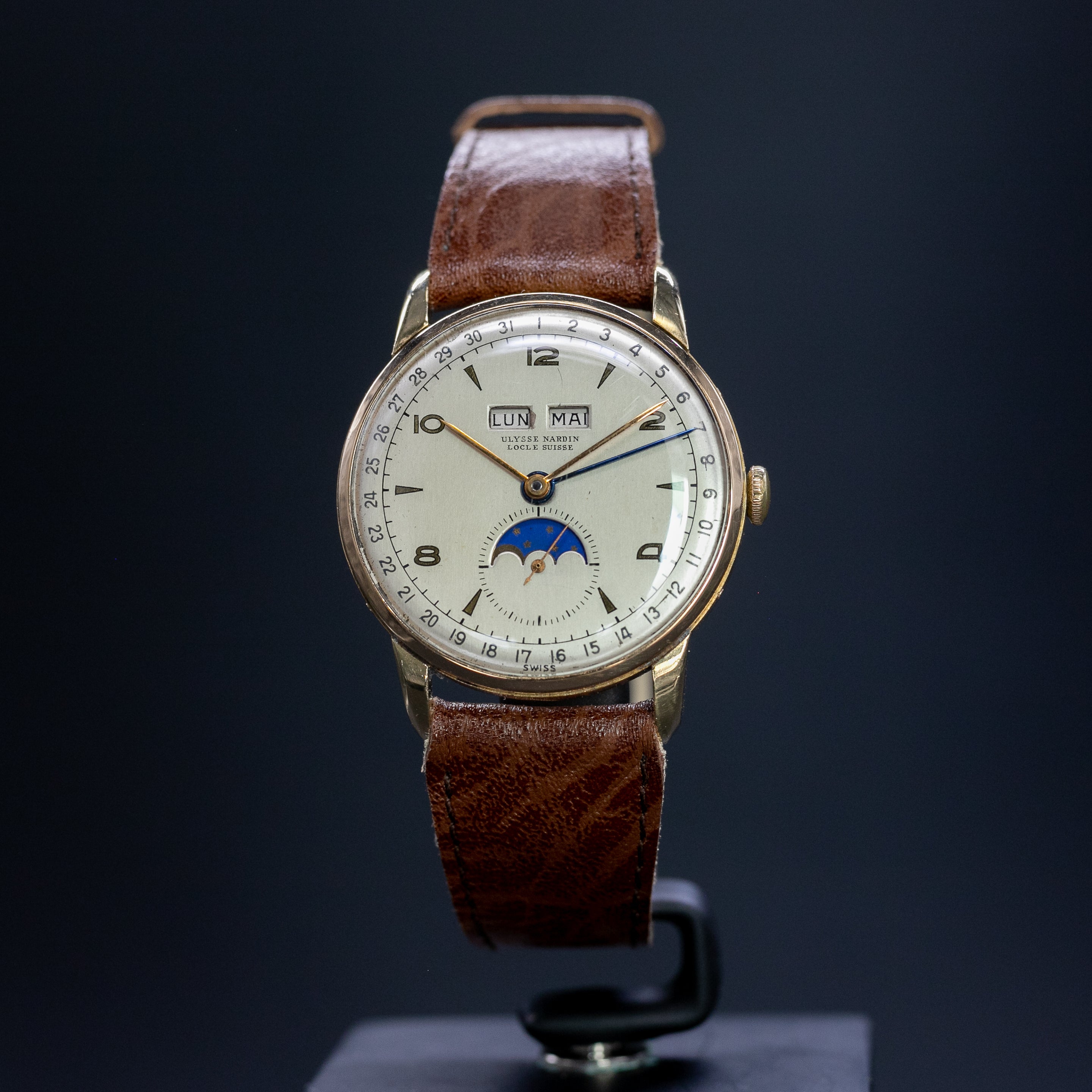Ulysse Nardin Quantième Annuel Phase de Lune en Or Jaune - L'Atelier du Temps