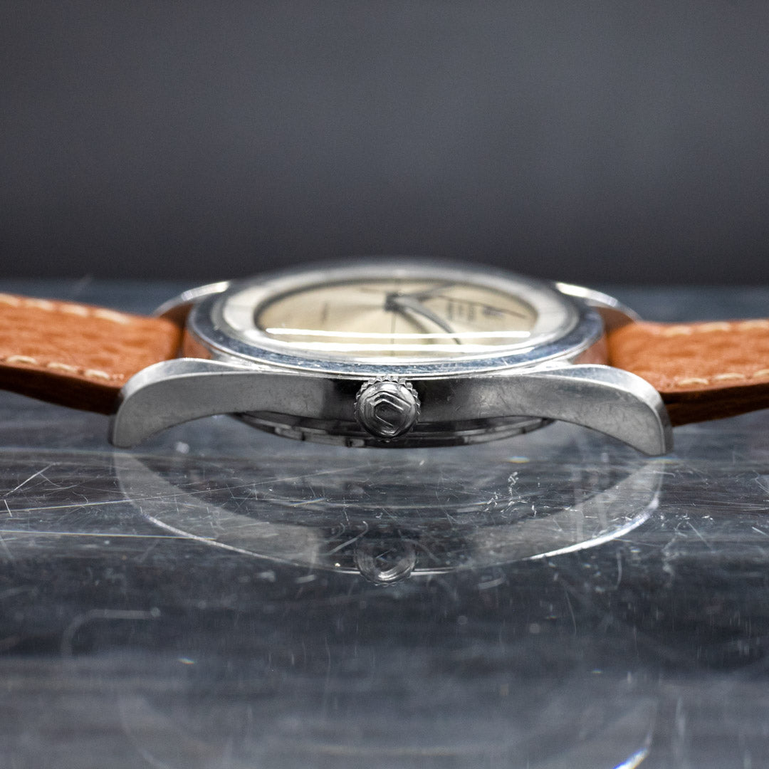 Universal Genève Polerouter Microrotor - L'Atelier du Temps