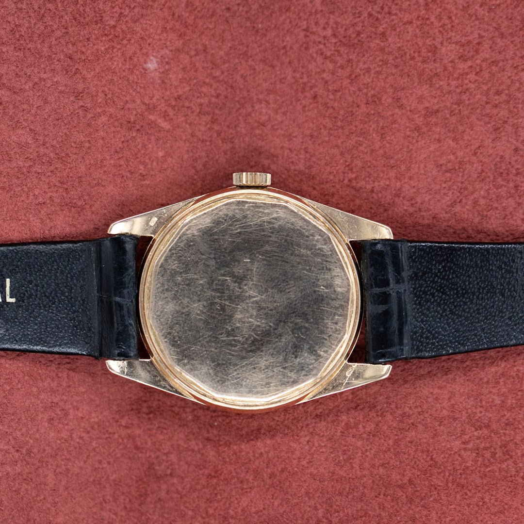 Universal Genève Polerouter Or - L'Atelier du Temps