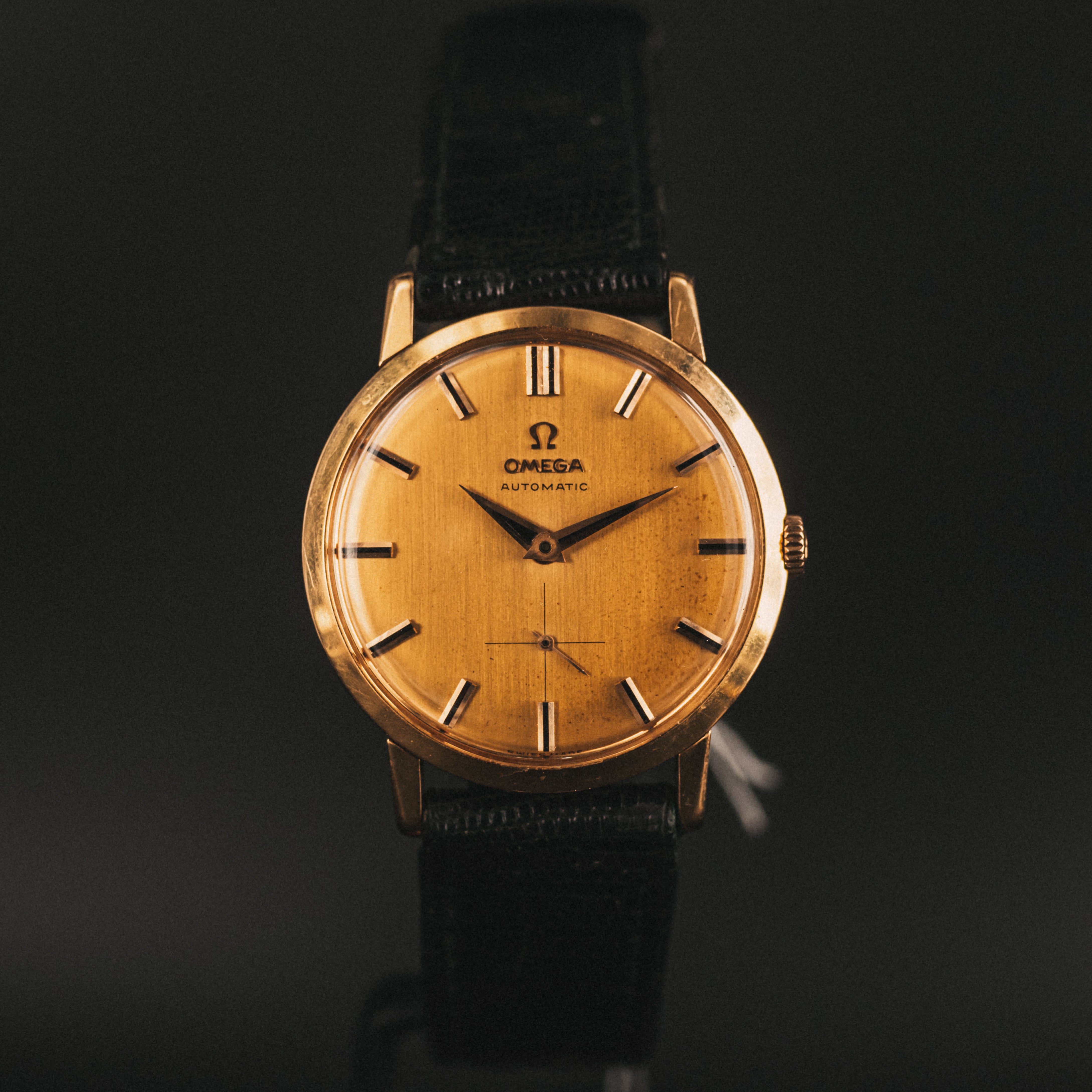 Omega Petite seconde & Index Onyx - L'Atelier du Temps