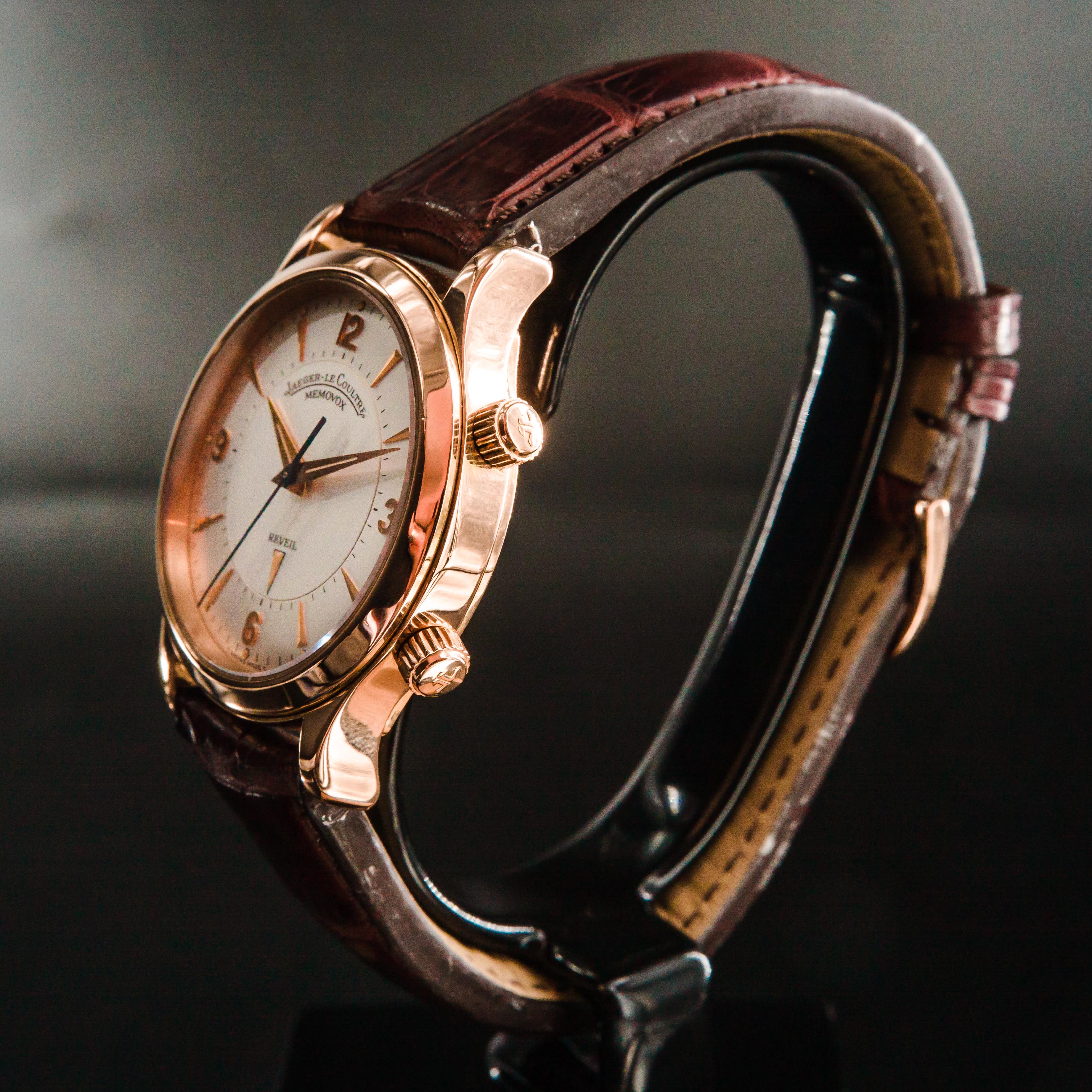 Jaeger LeCoultre Memovox Master Control Or Rose - L'Atelier du Temps