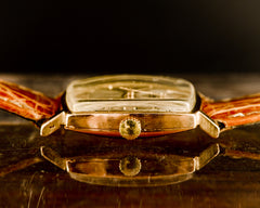 Omega TV screen Automatique boitier Or - L'Atelier du Temps