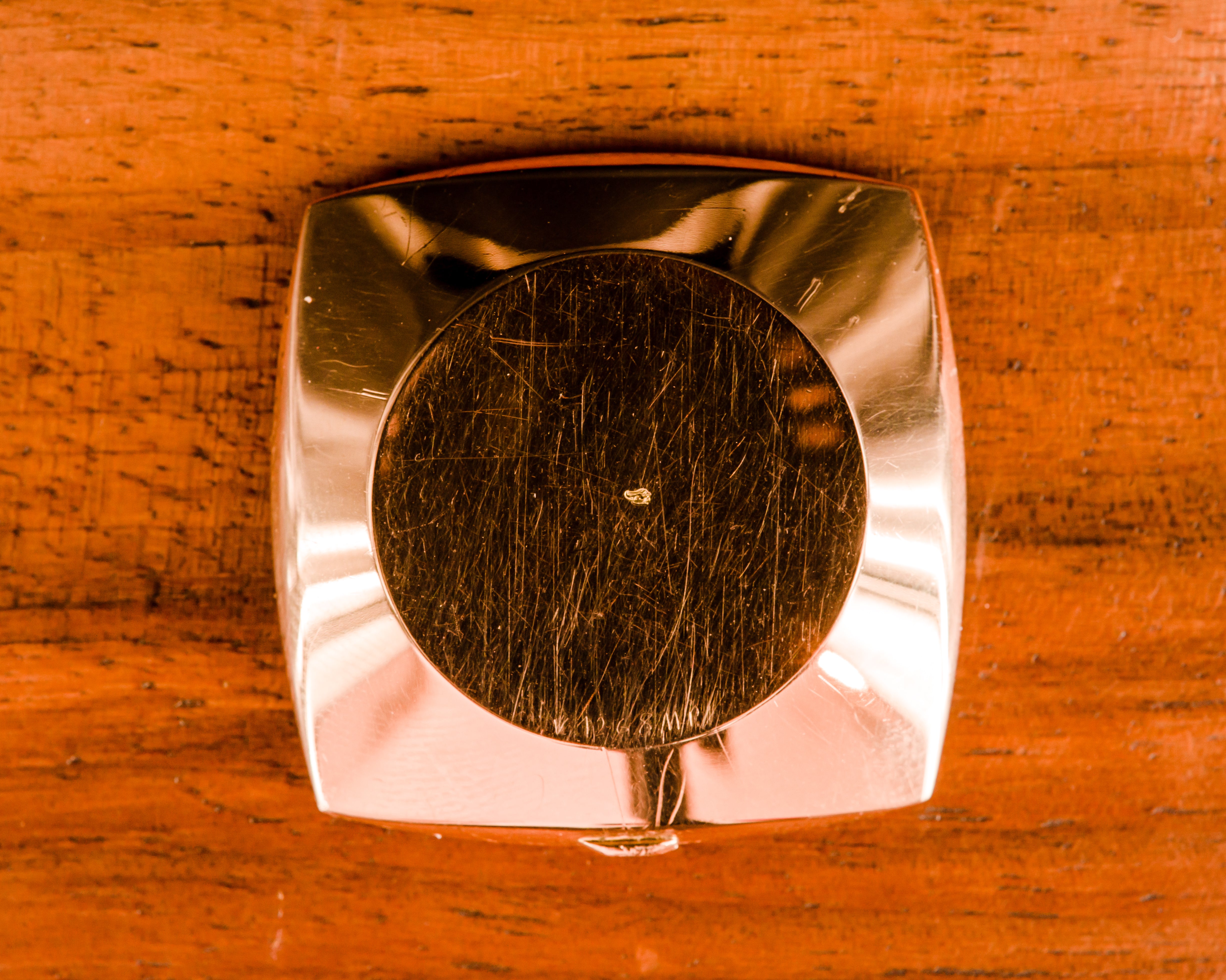 Omega TV screen Automatique boitier Or - L'Atelier du Temps