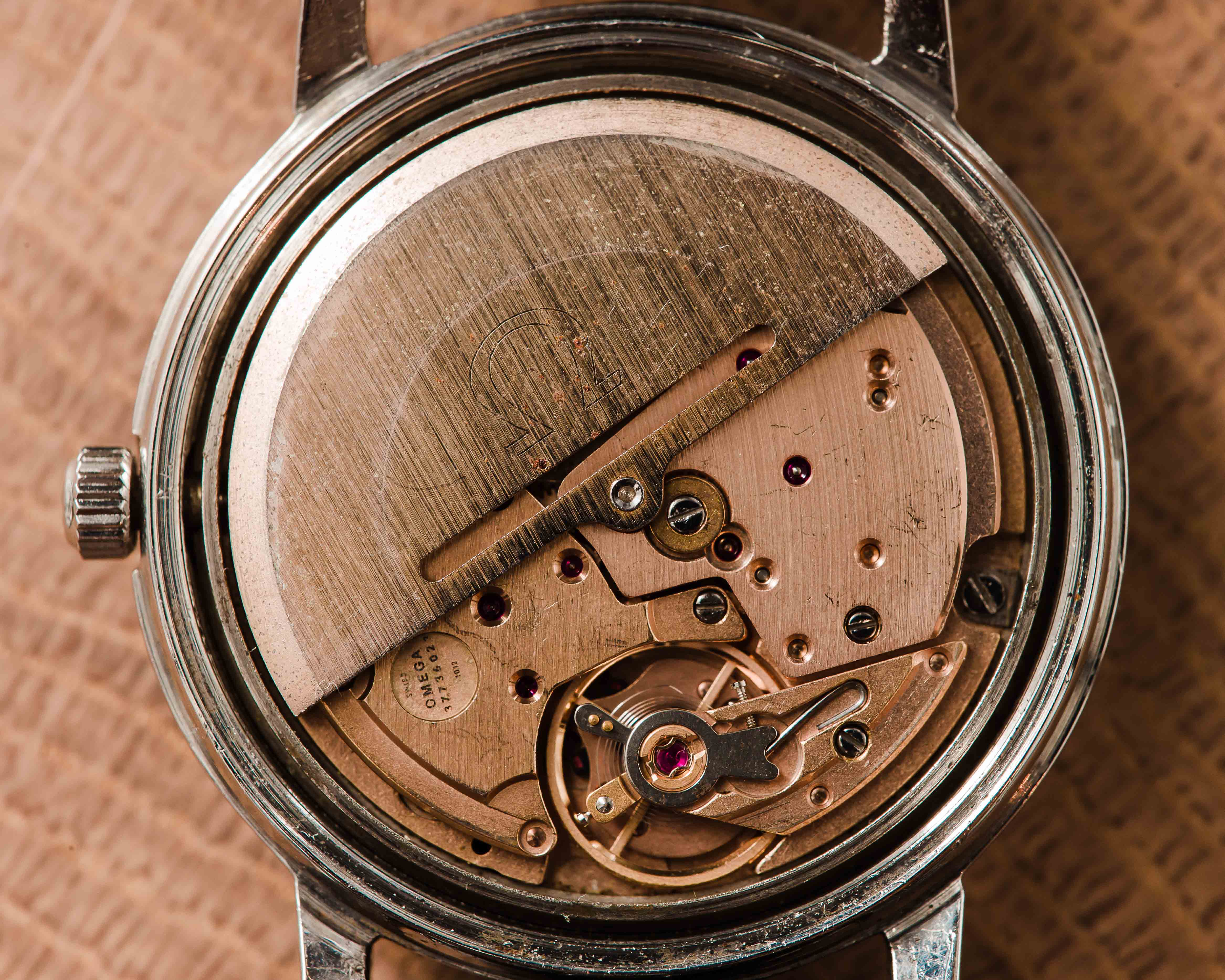 Omega Genève Date - L'Atelier du Temps