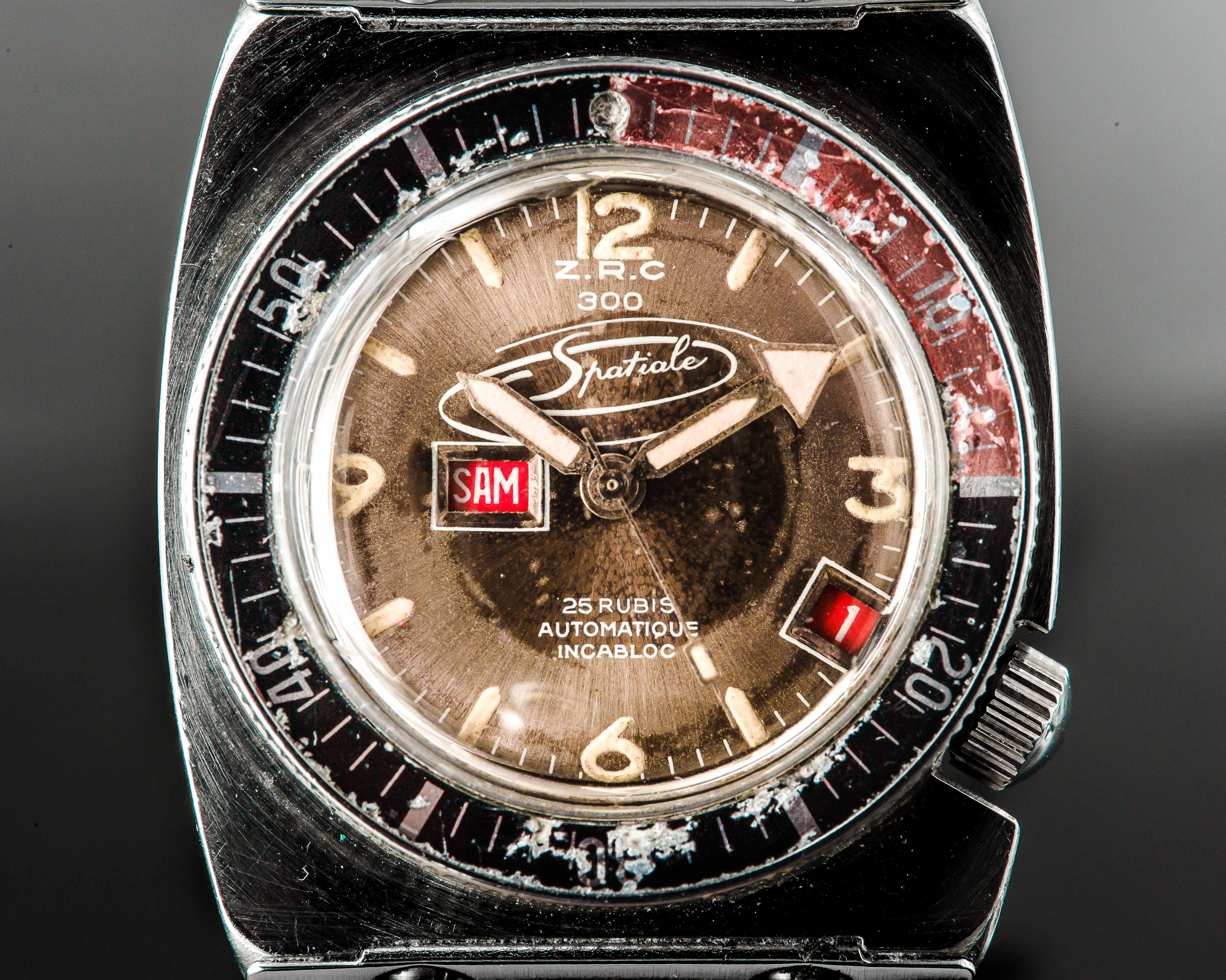 ZRC 300 Spatiale Champagne - L'Atelier du Temps