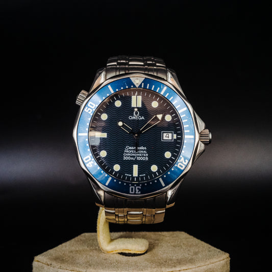 Oméga Seamaster 300 "James Bond" - L'Atelier du Temps