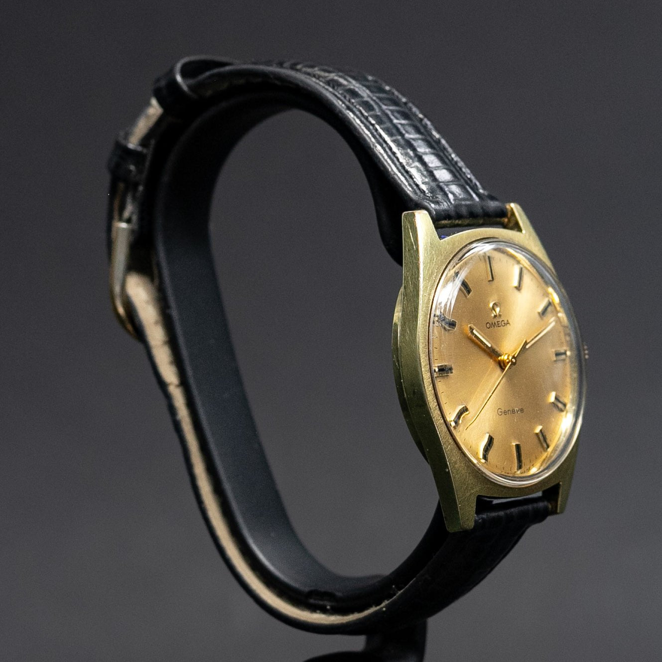 Oméga Genève plaquée or 135.041 - L'Atelier du Temps