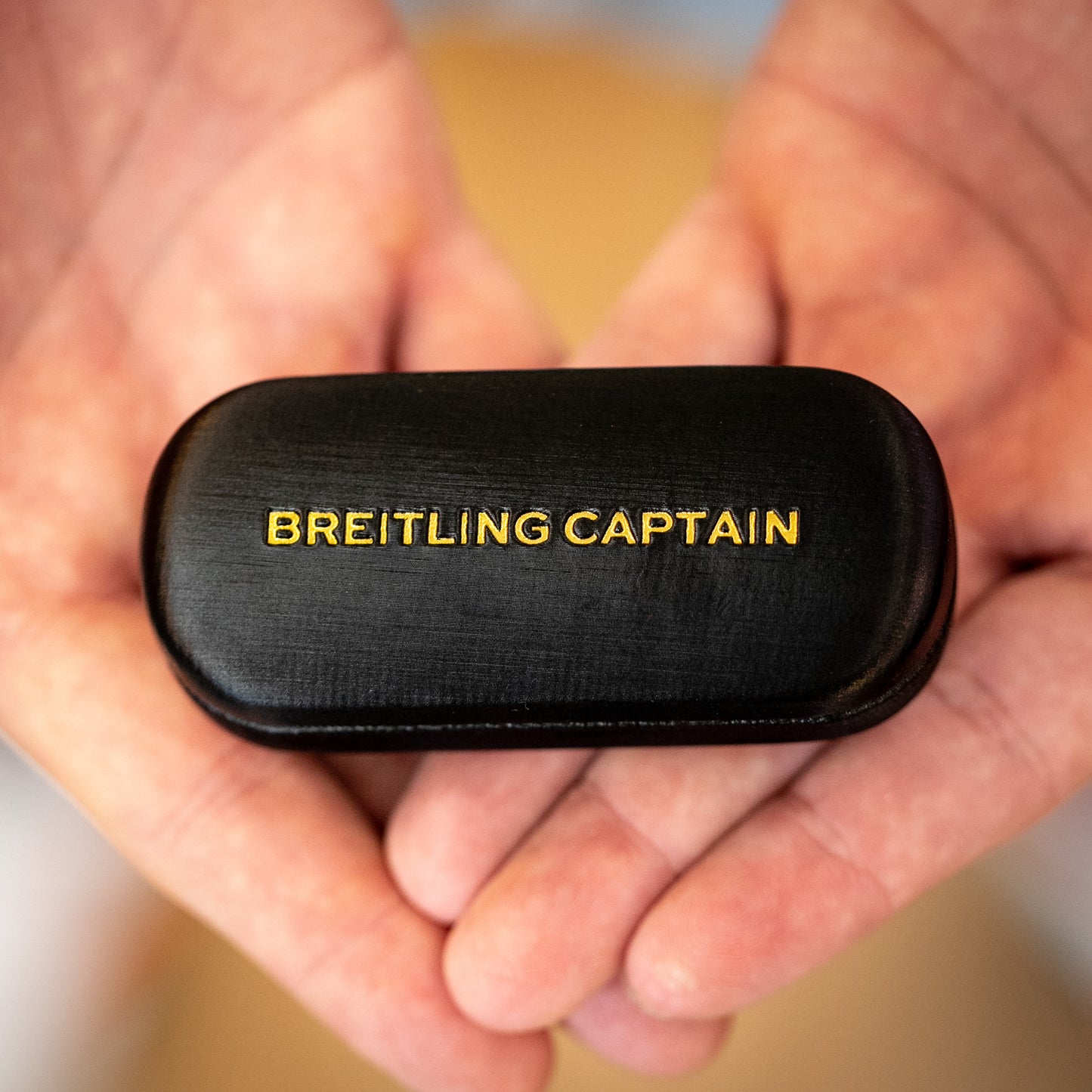 Pin's Breitling Captain