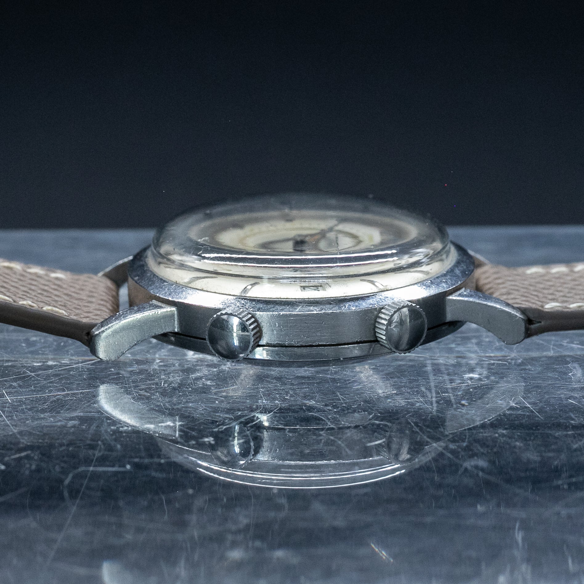 Jaeger-LeCoultre Memovox " pré logo " - L'Atelier du Temps