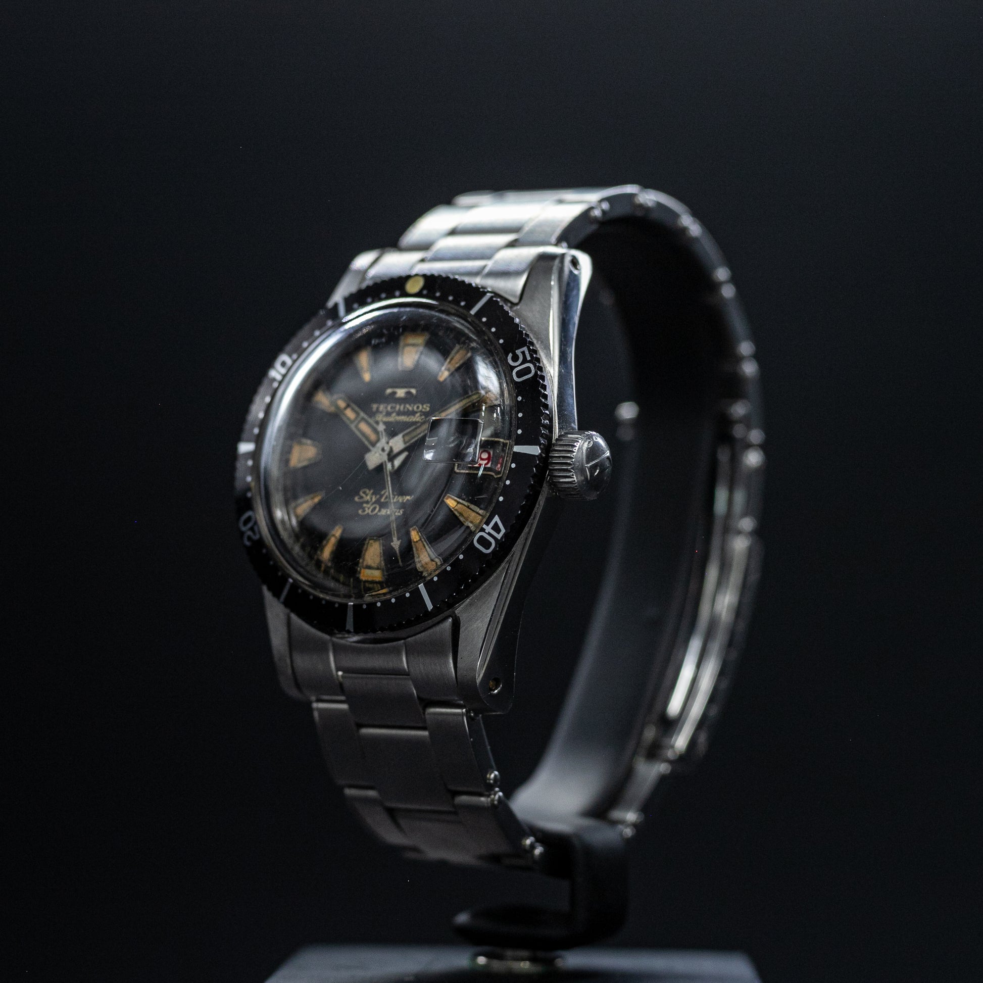 Technos Sky Diver 30 Jewels – L'Atelier du Temps