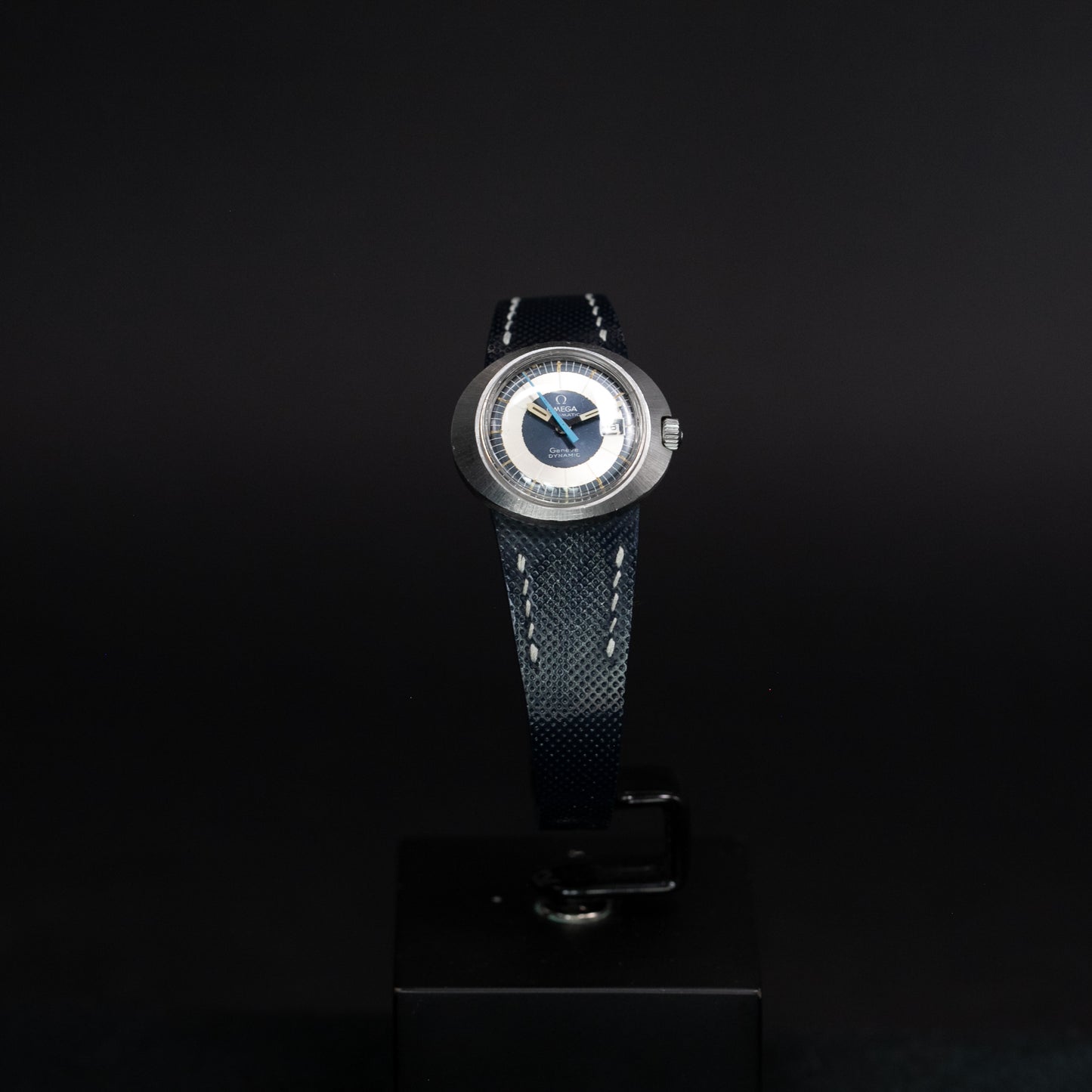 Oméga Dynamic Lady Automatic BullEye REF 566.015 - L'Atelier du Temps