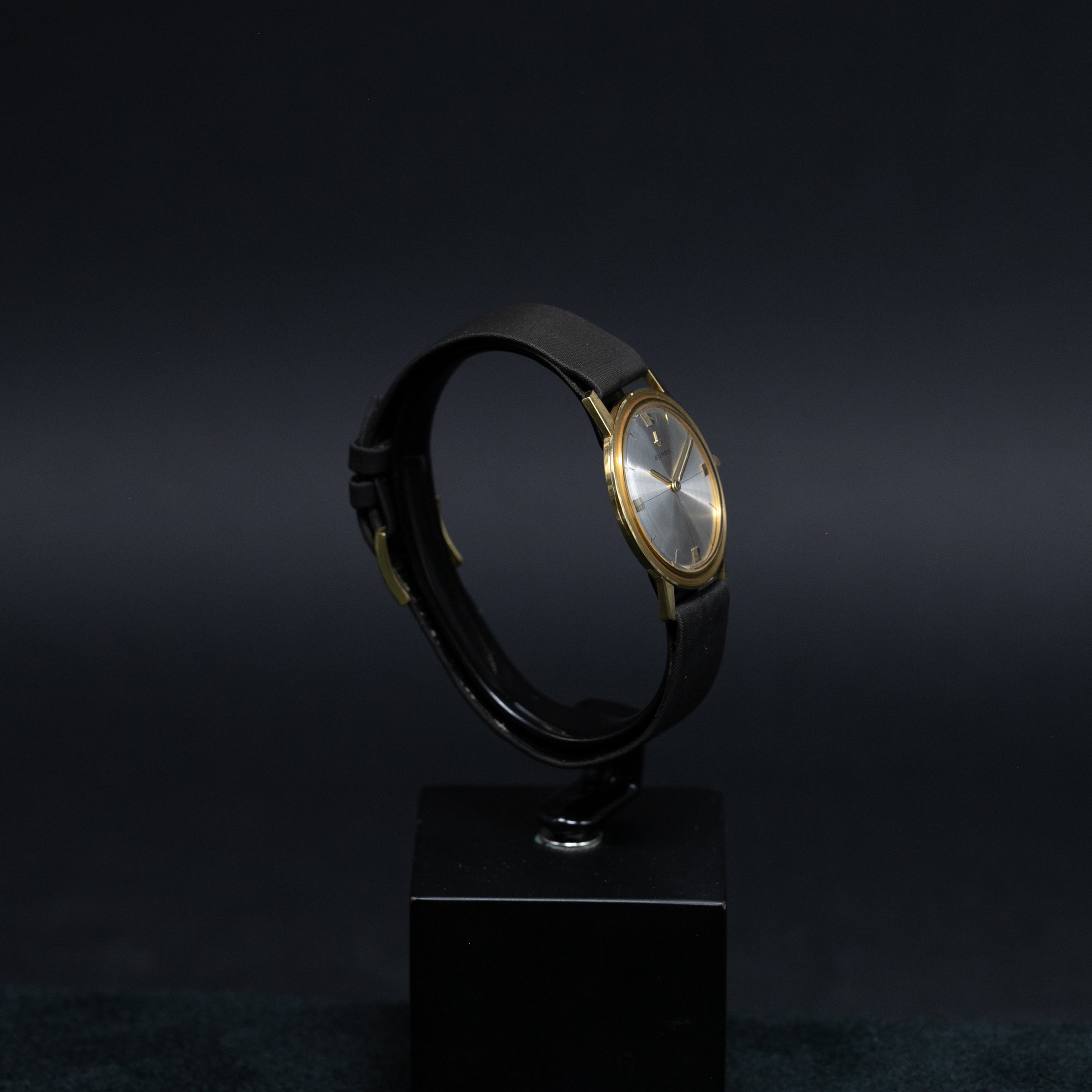 Buren calatrava Or silver dial NOS - L'Atelier du Temps