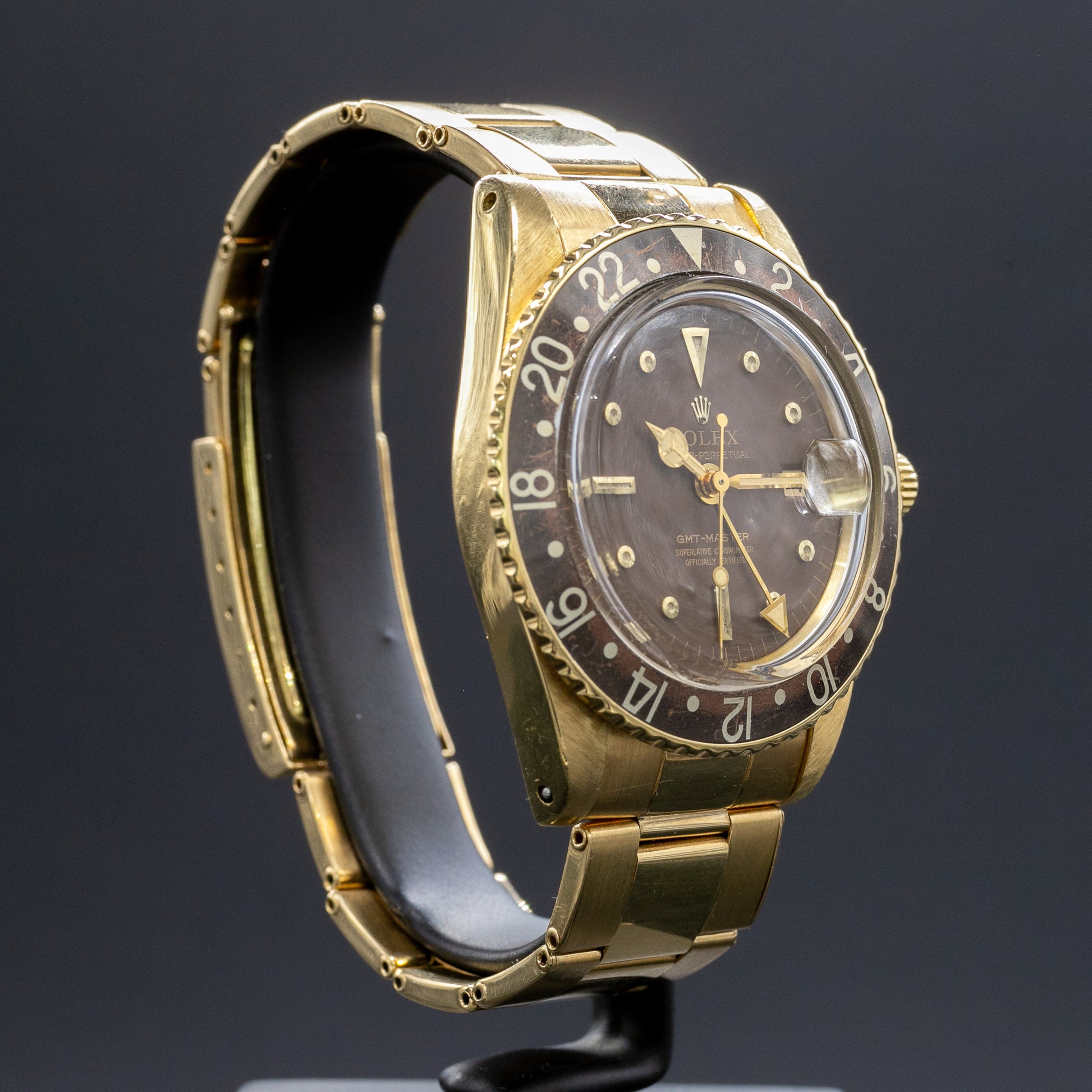 Rolex GMT-MASTER en Or Jaune réf.1675  "No Crown Guard" - L'Atelier du Temps