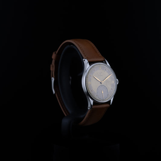 Omega «Tuxedo Petite Seconde» (1944)