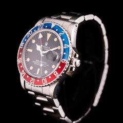 Rolex GMT-Master Pepsi 1977 cadran noir avec index patinés et lunette bicolore