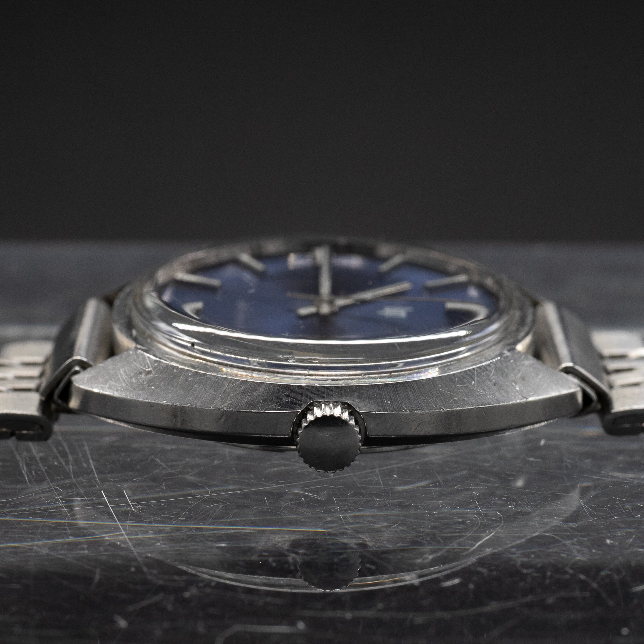 MONTRE LIP CADRAN DIAM. 29. mm ancien stock des ateliers LIP horlogerie MONTRE LIP CADRAN DIAM. 29. mm ancien stock des ateliers LIP horlogerie