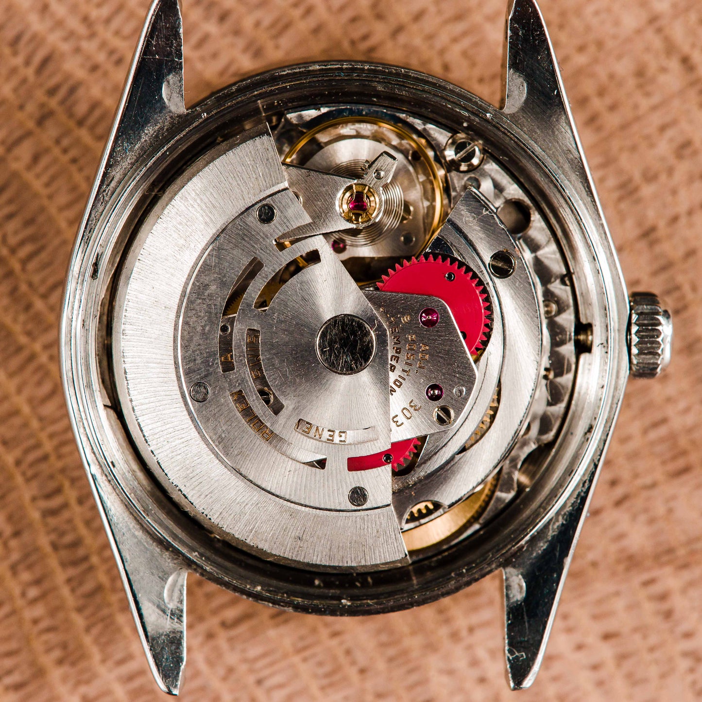 Rolex Oyster Perpetual Date - index Chiffres Romains - Réf. 15000 - L'Atelier du Temps